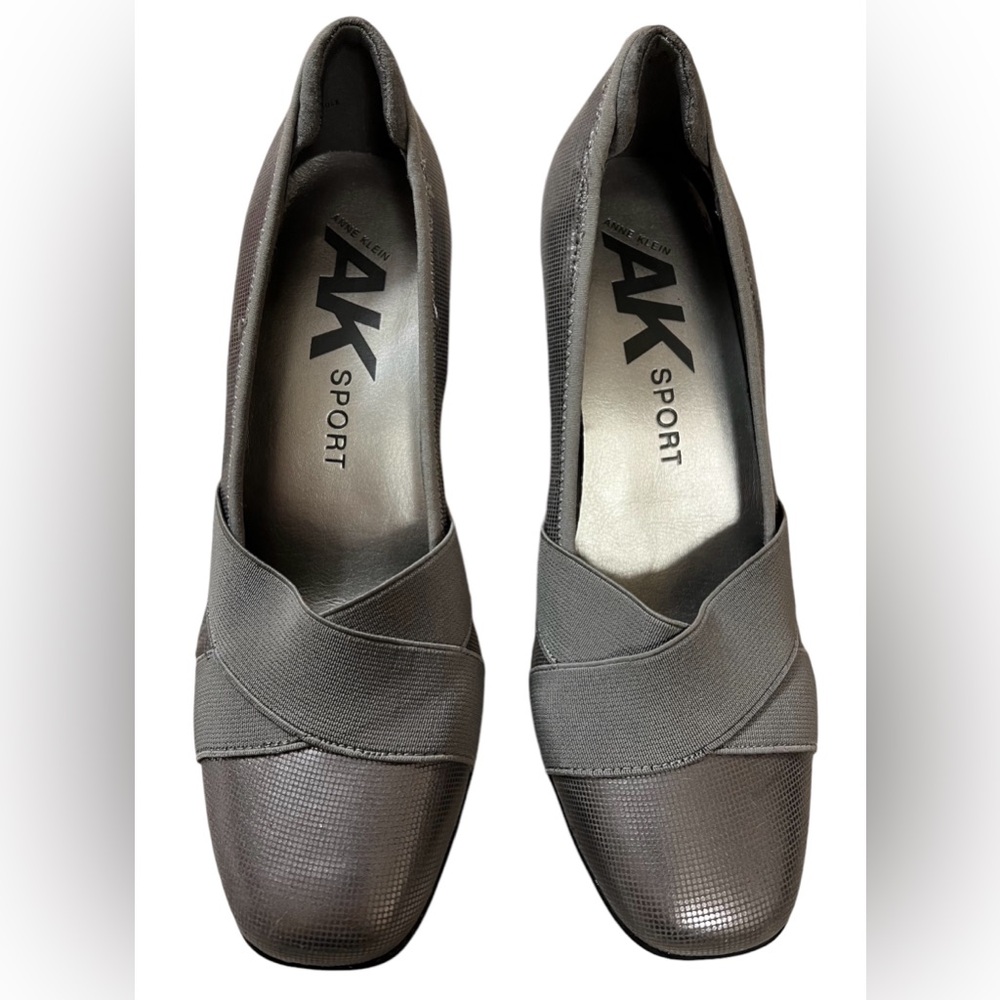 Anne Klein Sport Violetta Silver Fabric Work Heels Size 7.5